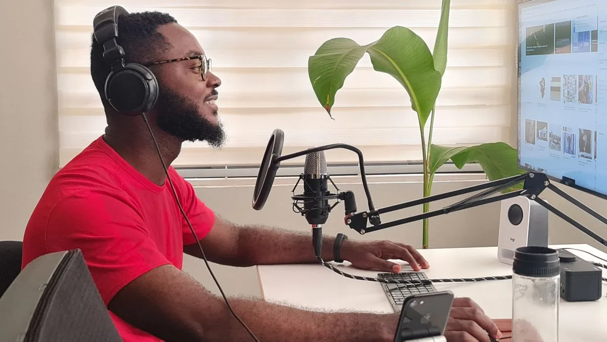 A presenter at a podcast mic recreated as a talking clip with Muse AI Video Veo 3.1